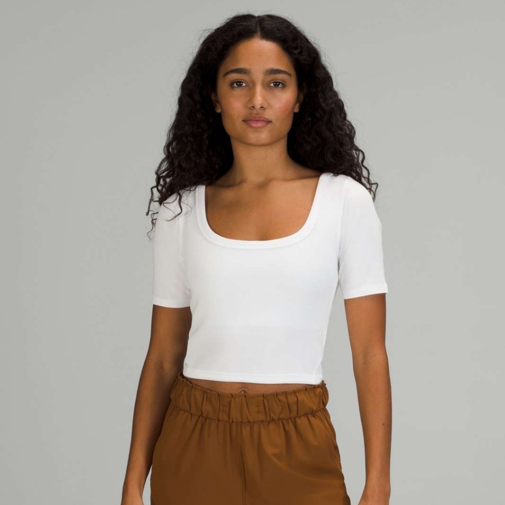 Lululemon ribbed held tight square neck cropped short sleeve shirt size 10